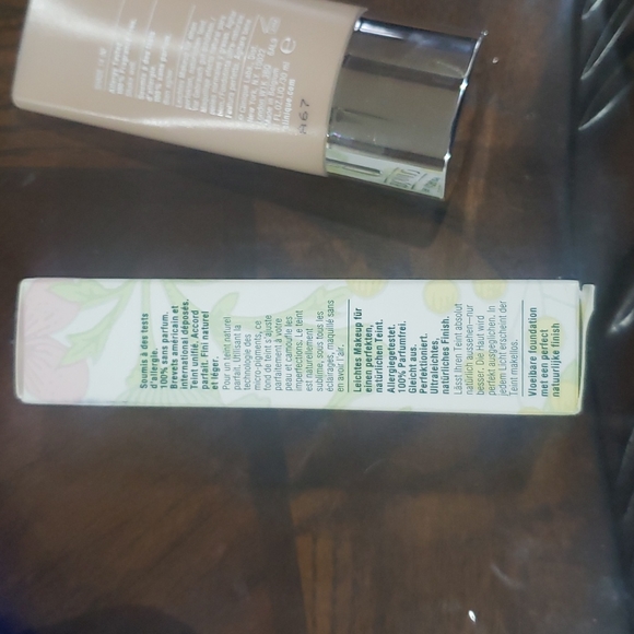 CLINIQUE Perfectly real makeup - Picture 7 of 8